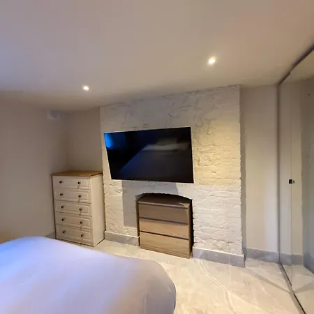 Dun Laoghaire Hidden Getaway بيت ضيافة 3*